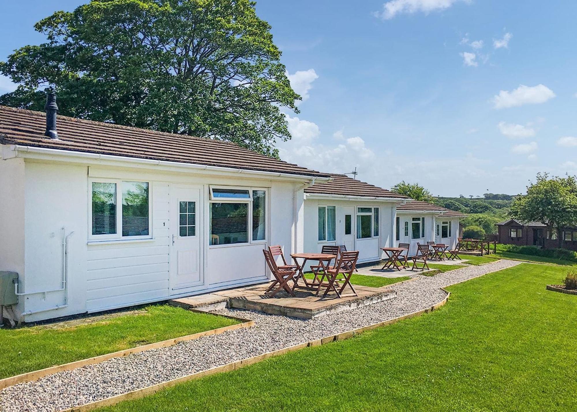 Meadow Lakes Holiday Park St Austell Extérieur photo